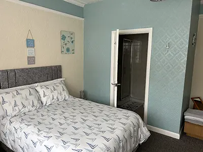 Four Seasons Guest House Bedroom